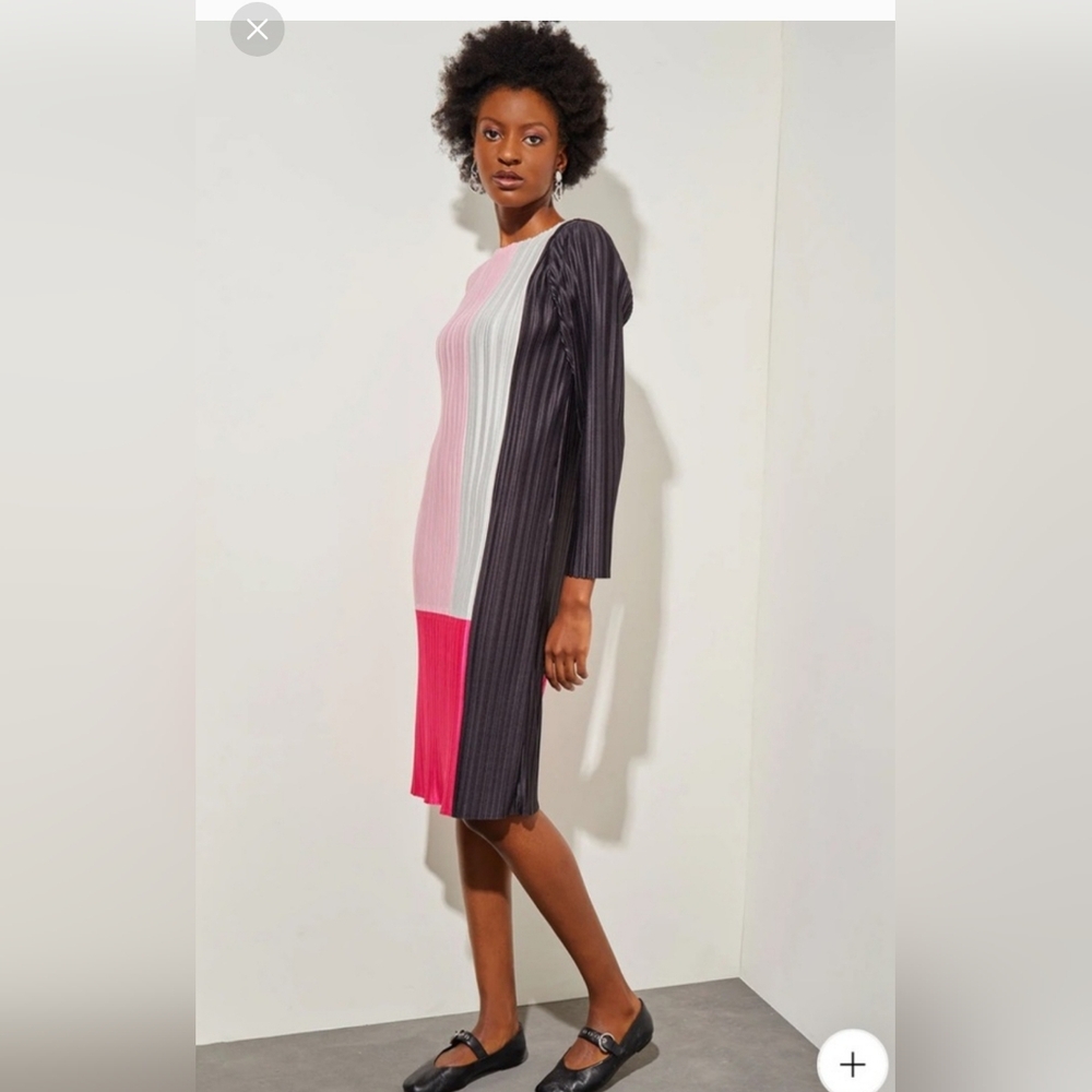 New with Tags- Ming Wang Knee-Length Dress - Fine Pleat Crepe de Chine